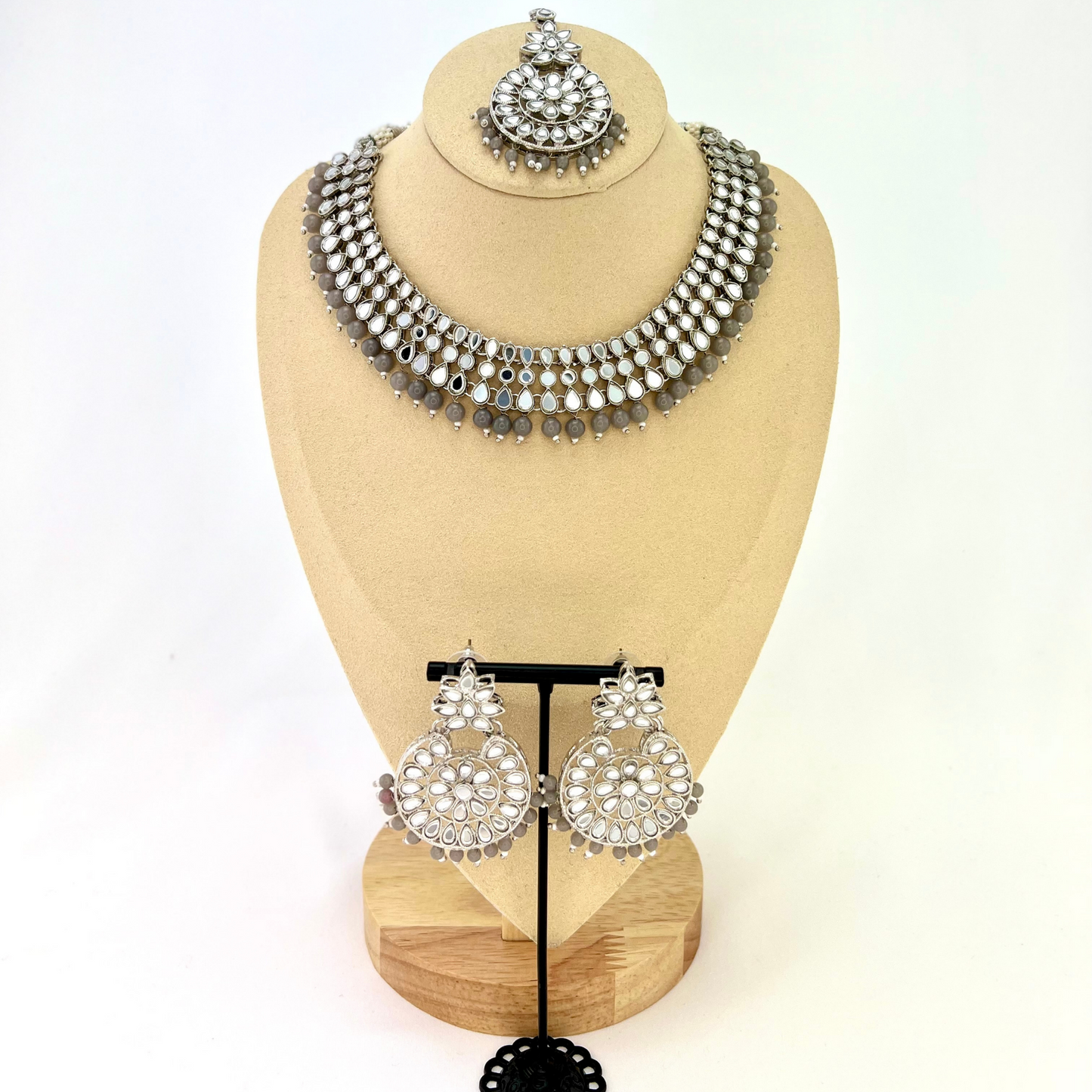 Mirror necklace set with grey beads. Set includes, necklace, tikka and earrings. Prefect for Indian weddings, parties and special occasions. Latest 2022 fashion. High end Indian fashion jewellery with top quality stones and beads.