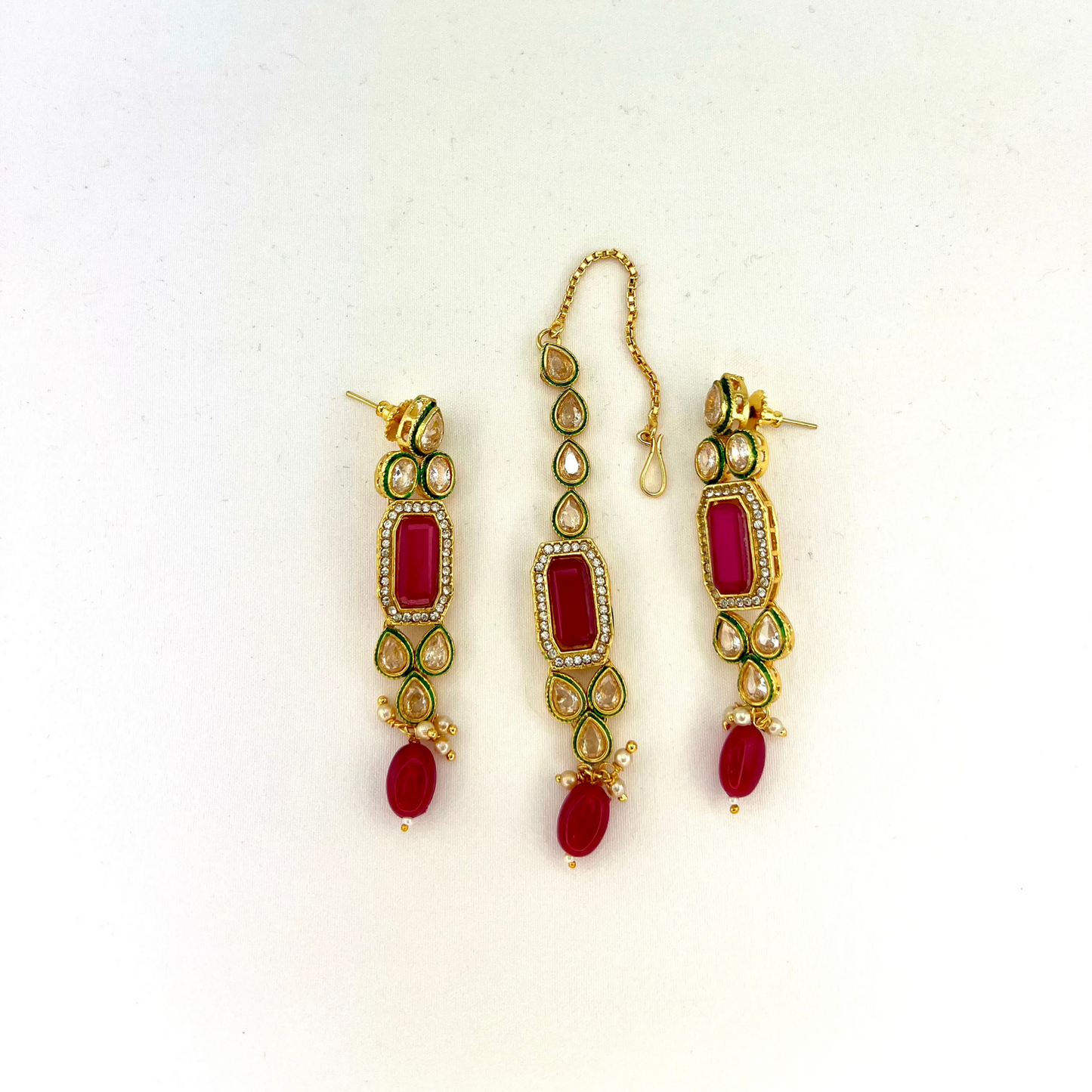 Necklace set with hot pink beads and clear and hot pink stones. Set includes necklace, tikka and earrings. Prefect for Indian weddings, parties and special occasions. Latest 2022 fashion. High end Indian fashion jewellery with top quality stones and beads.