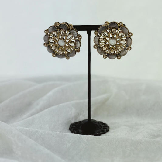 High quality grey earrings. Latest 2023 fashion, prefect for Indian weddings, parties & special occasions.