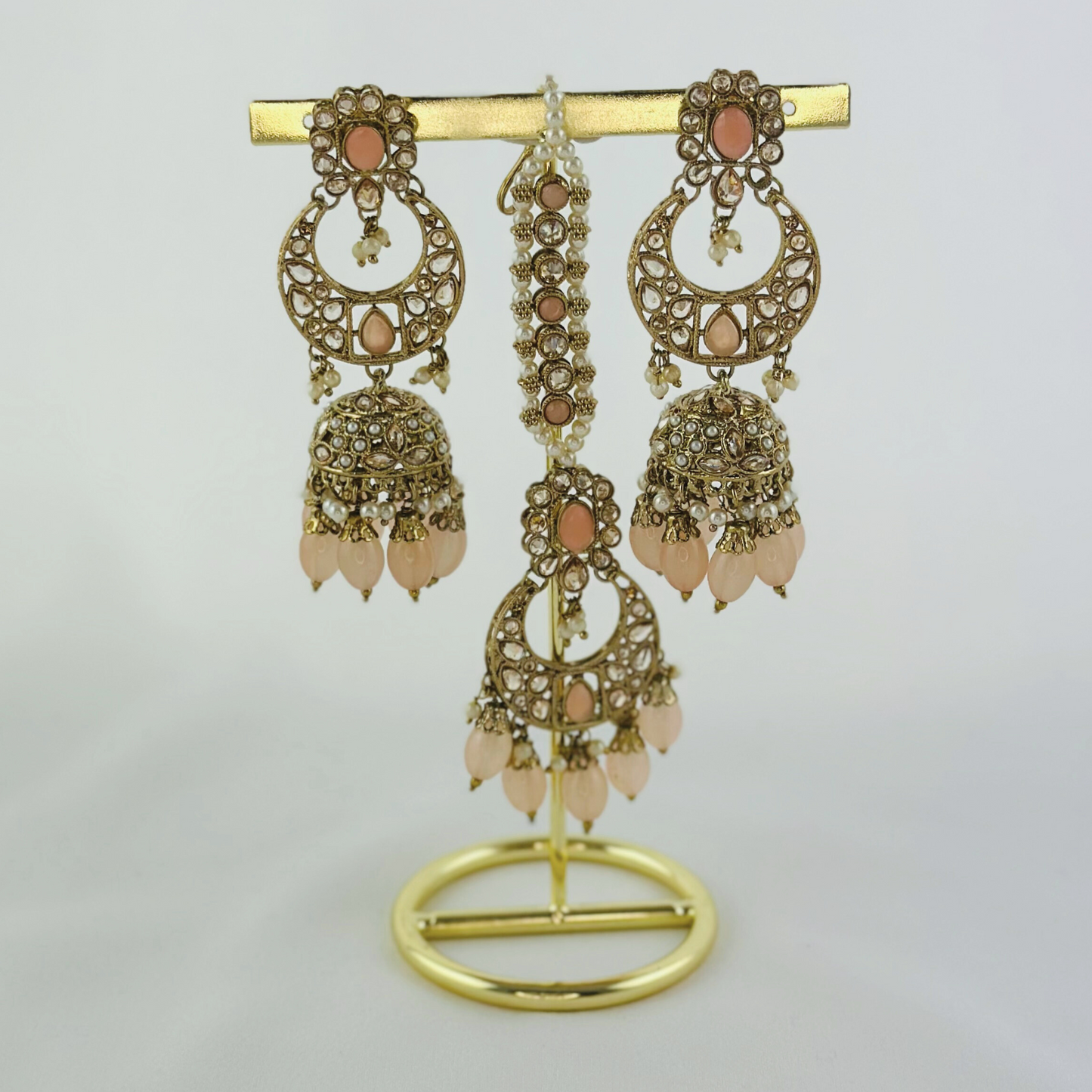 Necklace set with pink bead and stones. Set includes necklace, tikka & earrings. Prefect for Indian weddings, parties and special occasions. Latest 2023 fashion. High end Indian fashion jewellery with top quality stones and beads.