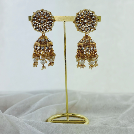 High quality white jhumka earrings with beads. Latest 2023 fashion, prefect for Indian weddings, parties & special occasions
