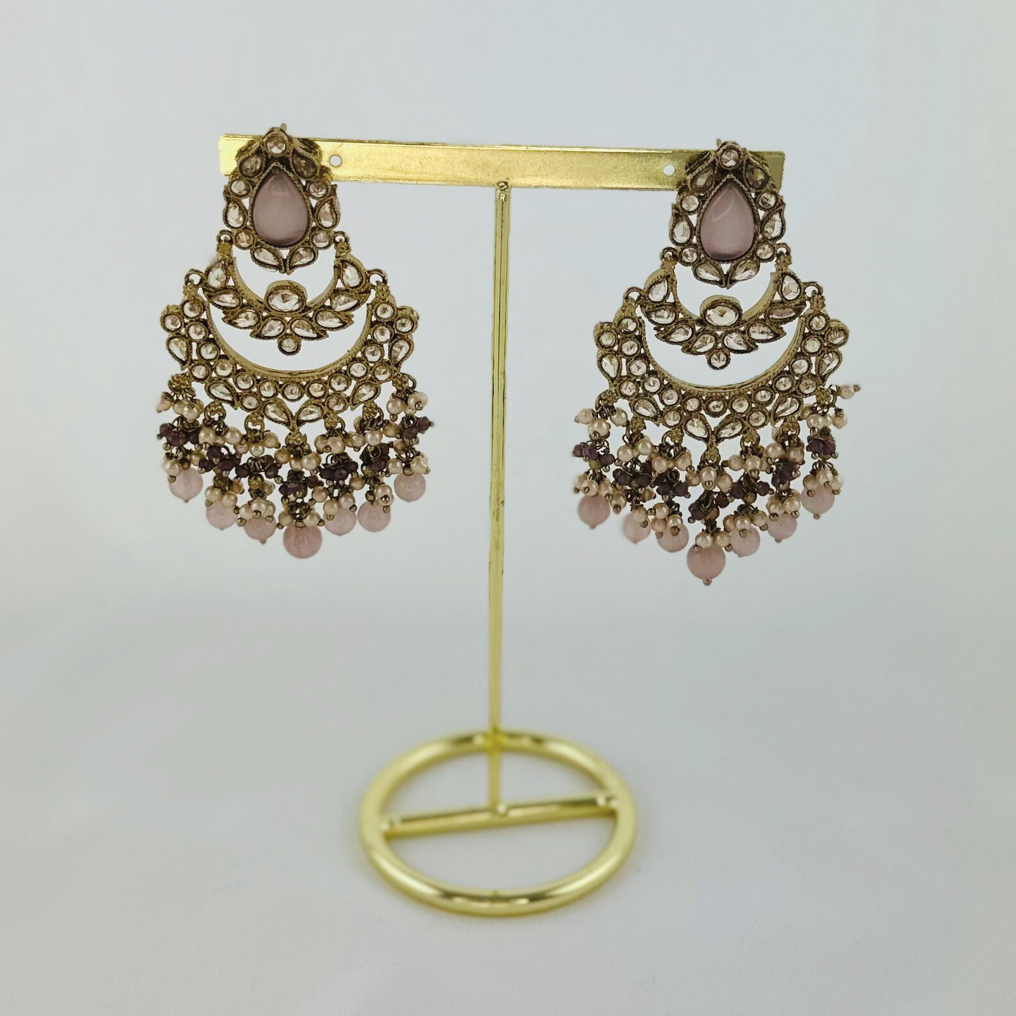 Choker set with lilac stones pearl beads. Set includes necklace, tikka & earrings. Prefect for Indian weddings, parties and special occasions. Latest 2023 fashion. High end Indian fashion jewellery with top quality stones and beads.