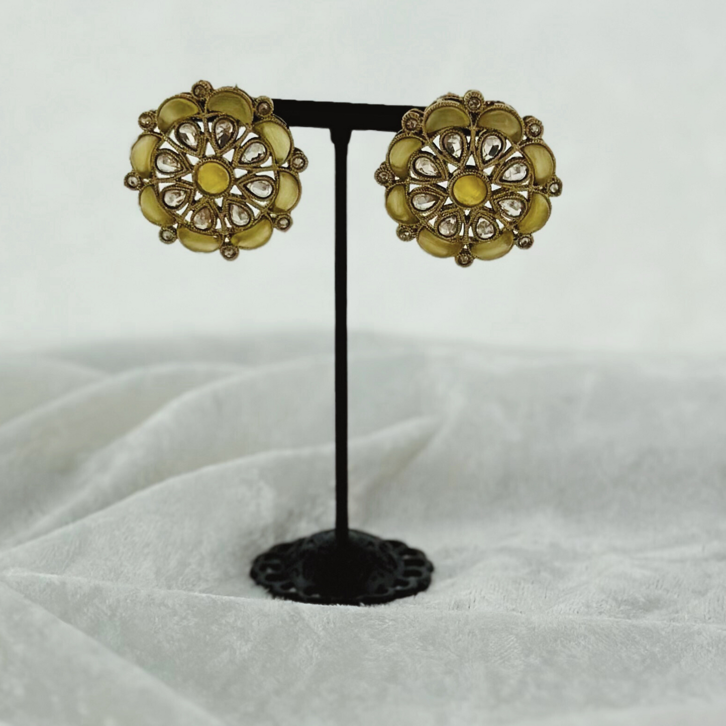 High quality yellow earrings. Latest 2023 fashion, prefect for Indian weddings, parties & special occasions.