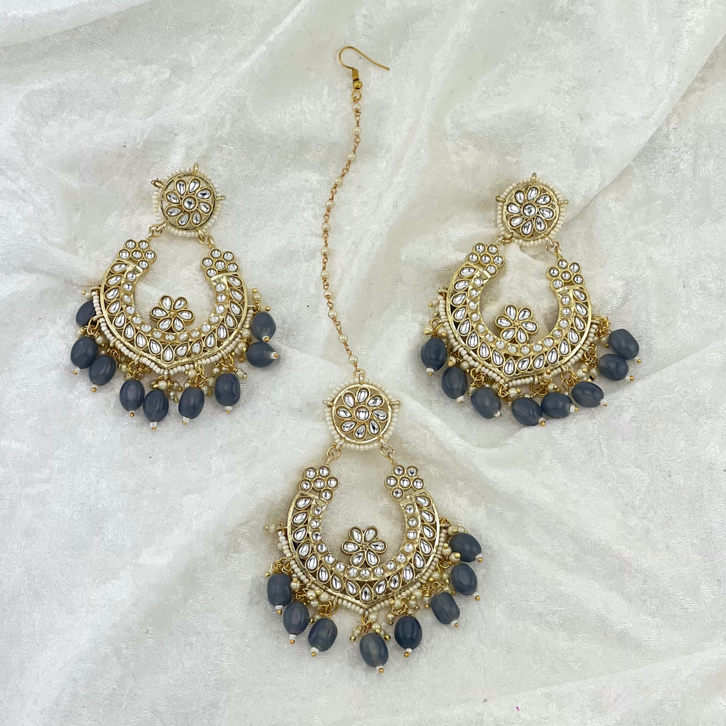 Tikka & Earring Set in grey with high quality beads, peals and stones
