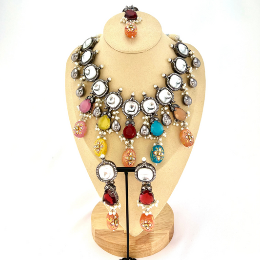 Kundan necklace set with multi colour stones and beads.  Set includes necklace, tikka and earrings.  Prefect for Indian parties, weddings and special occasions.   Latest 2022 fashion 