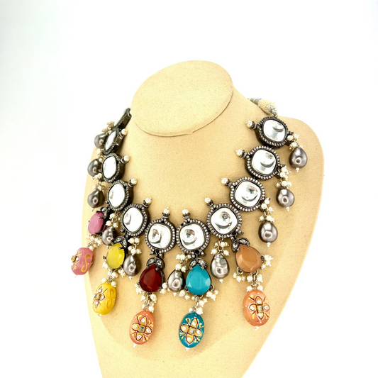 Kundan necklace set with multi colour stones and beads.  Set includes necklace, tikka and earrings.  Prefect for Indian parties, weddings and special occasions.   Latest 2022 fashion 