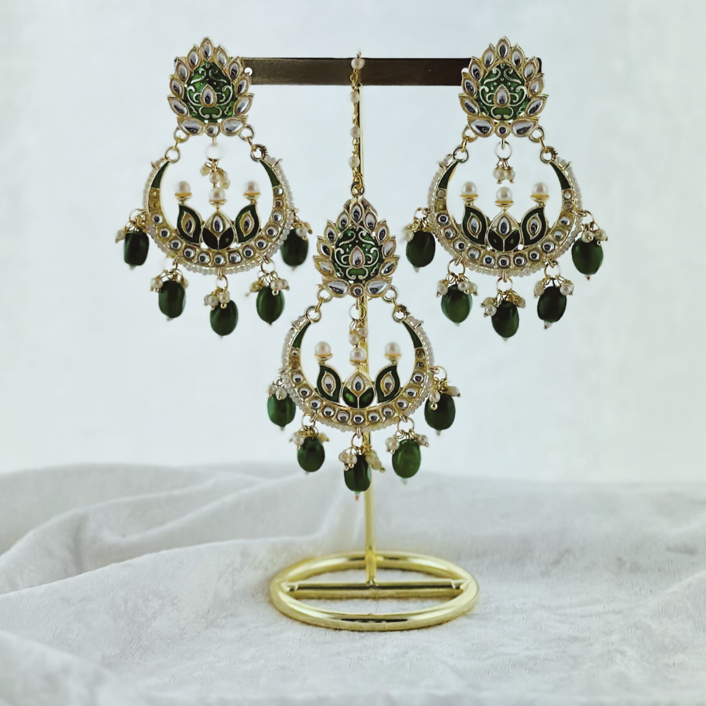 Tikka & Earring Set in forest green.  High quality beads, pearls and stone work.   Latest 2023 fashion for weddings, parties and special occasions 